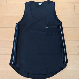 🖤 Anthropologie Paper Crane Black Sleeveless Blouse w/ Gold Zippers – Size M